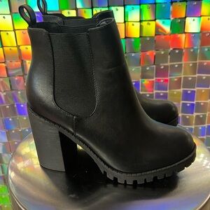 Black soda heeled booties